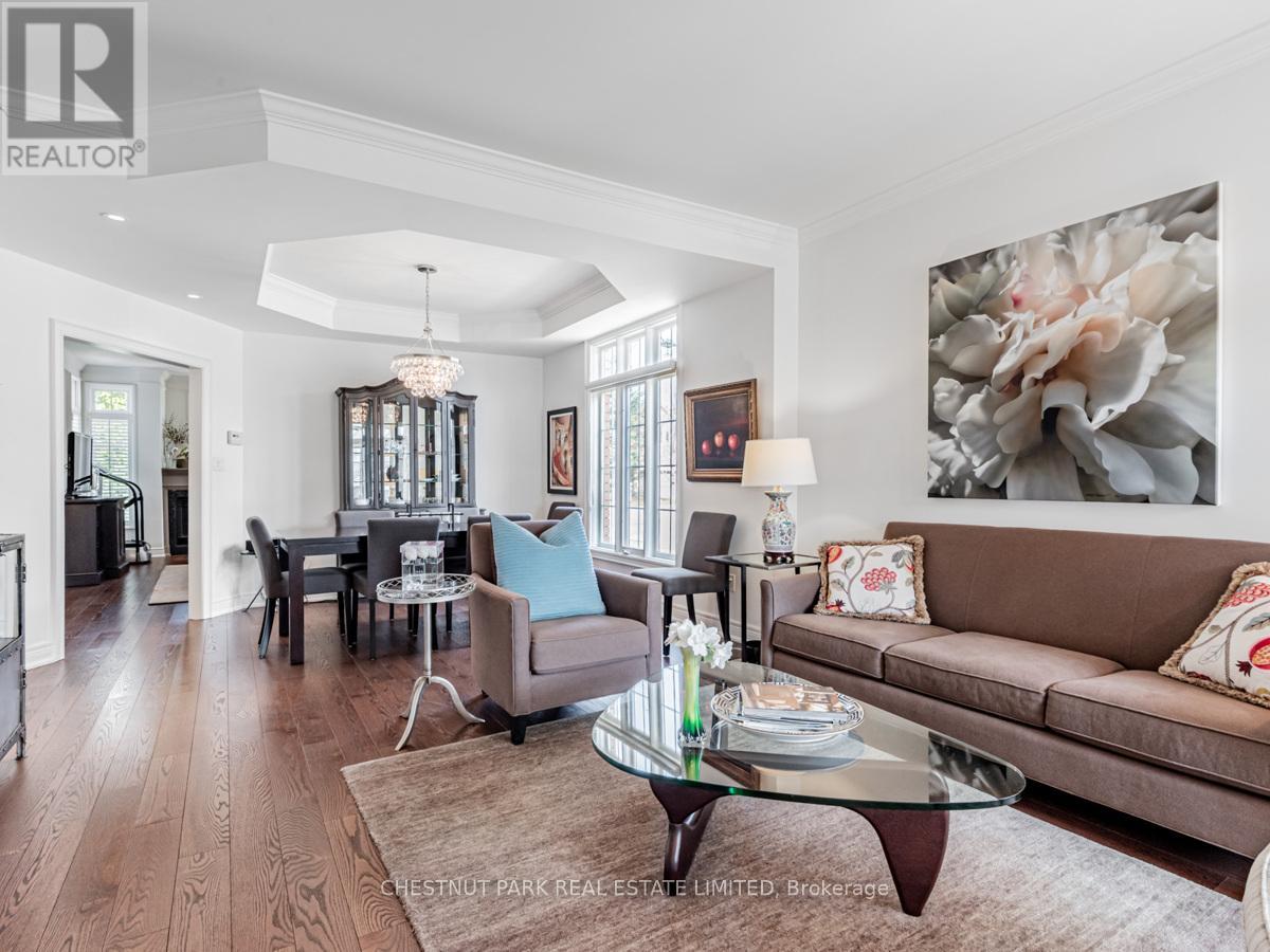 Photo 14 of 86 Forest Lane Drive, Vaughan ON