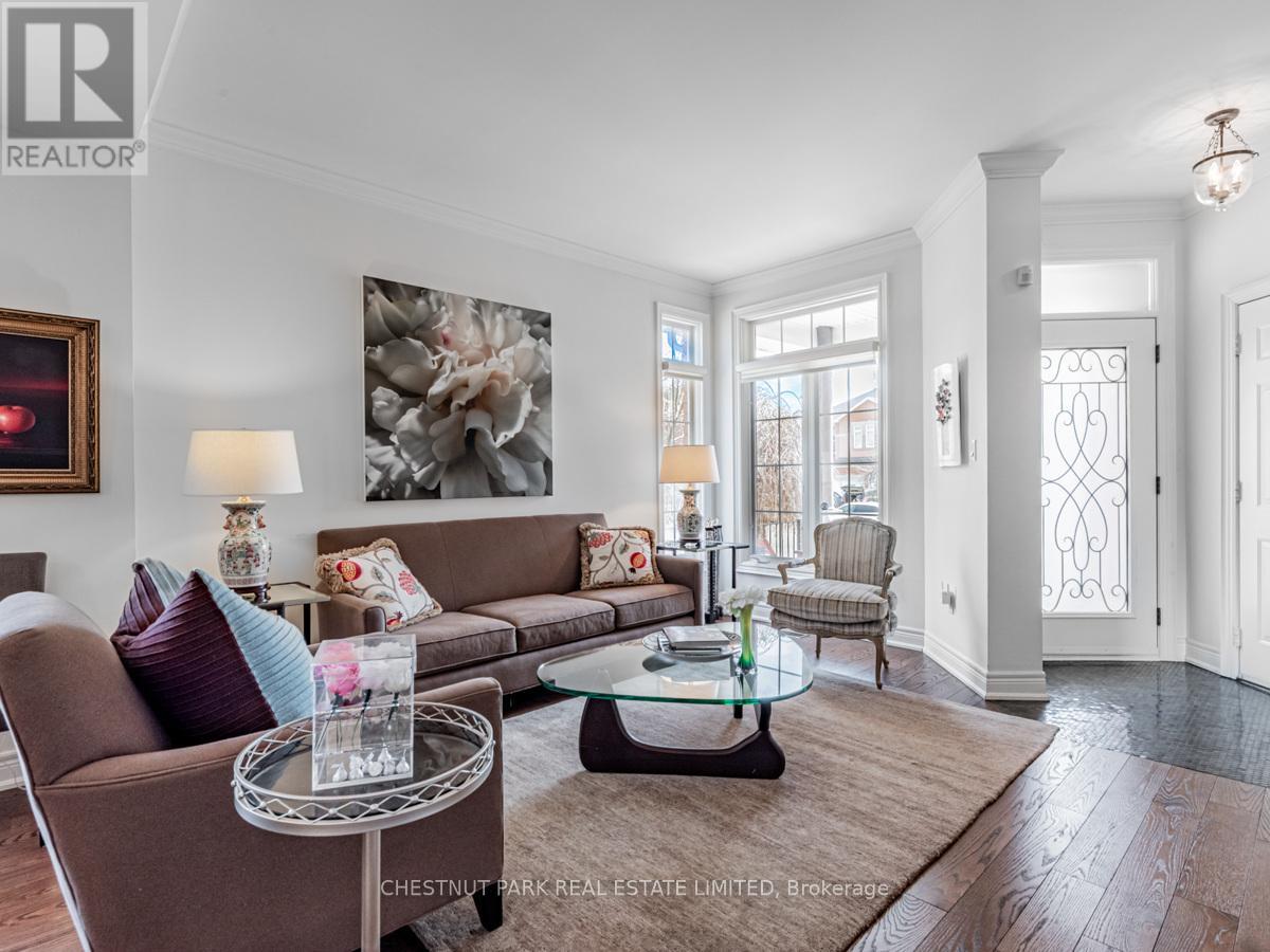 Photo 16 of 86 Forest Lane Drive, Vaughan ON