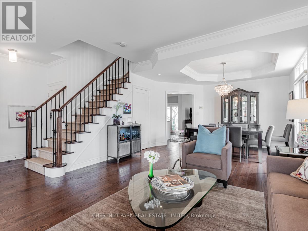 Photo 18 of 86 Forest Lane Drive, Vaughan ON