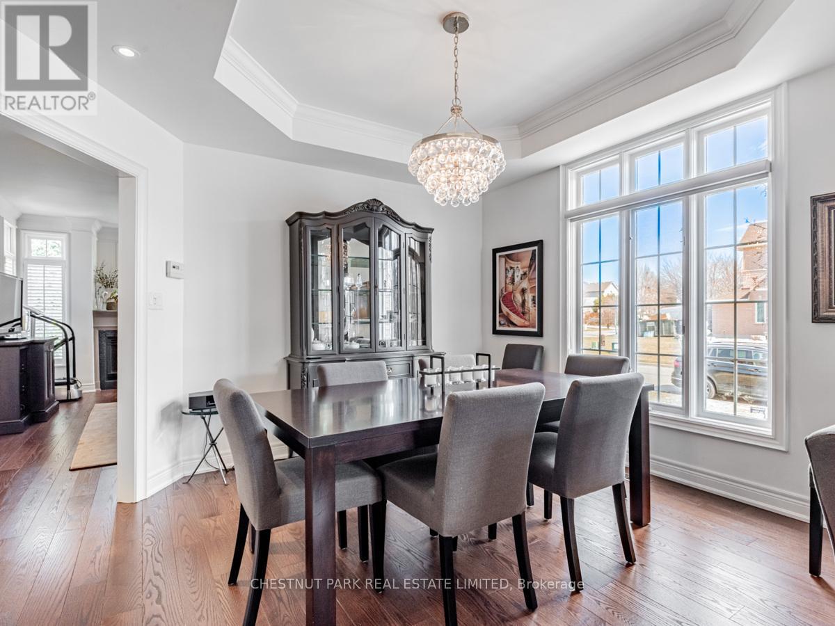 Photo 19 of 86 Forest Lane Drive, Vaughan ON