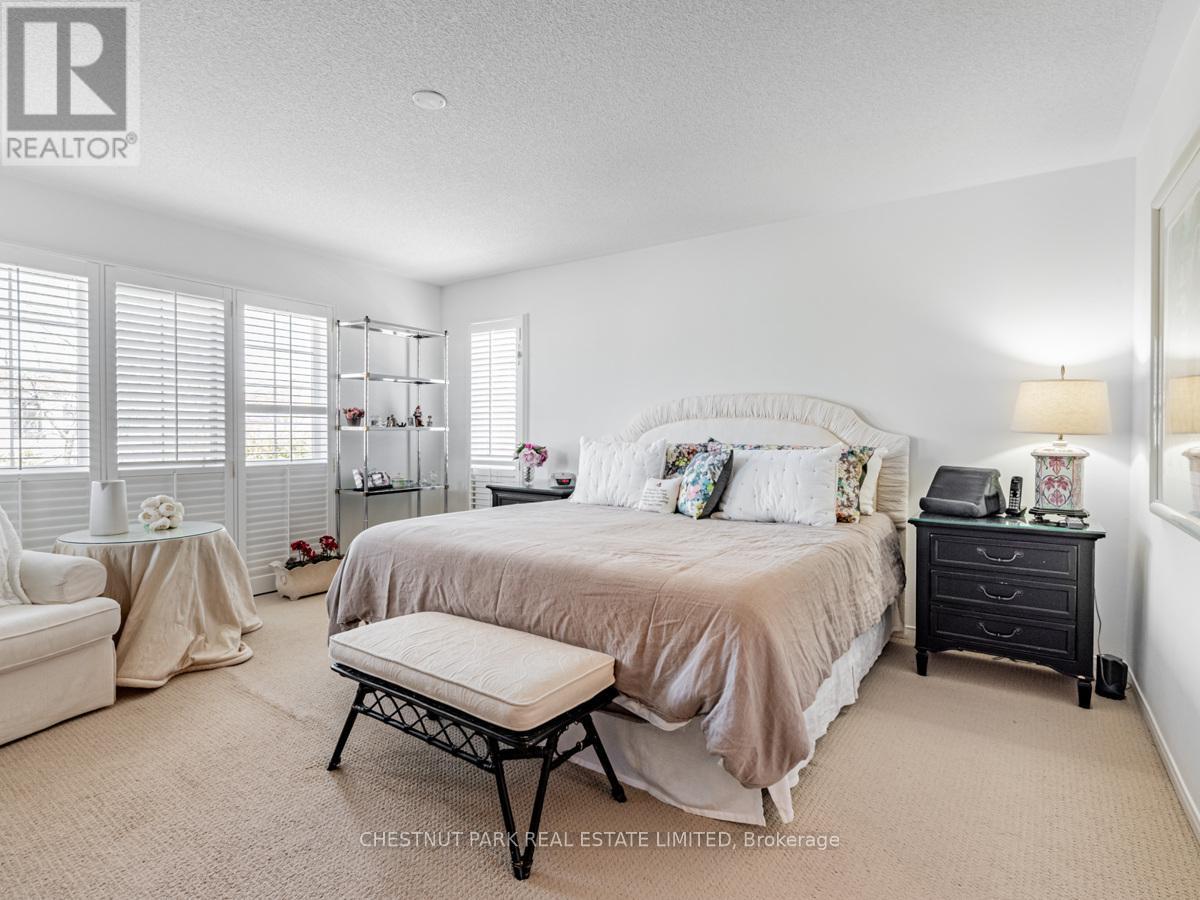 Photo 31 of 86 Forest Lane Drive, Vaughan ON