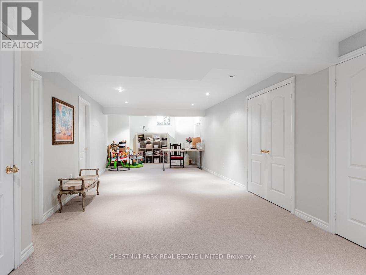 Photo 36 of 86 Forest Lane Drive, Vaughan ON