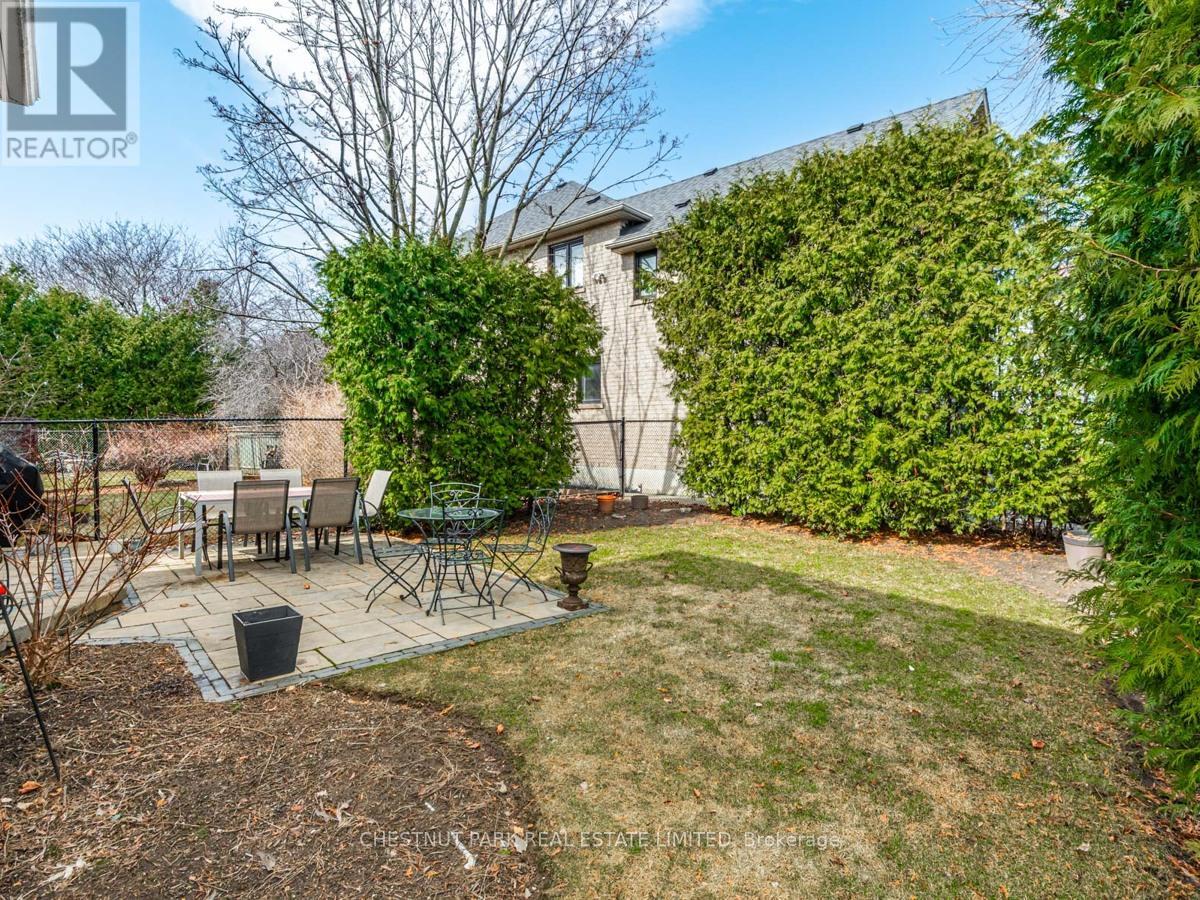 Photo 40 of 86 Forest Lane Drive, Vaughan ON