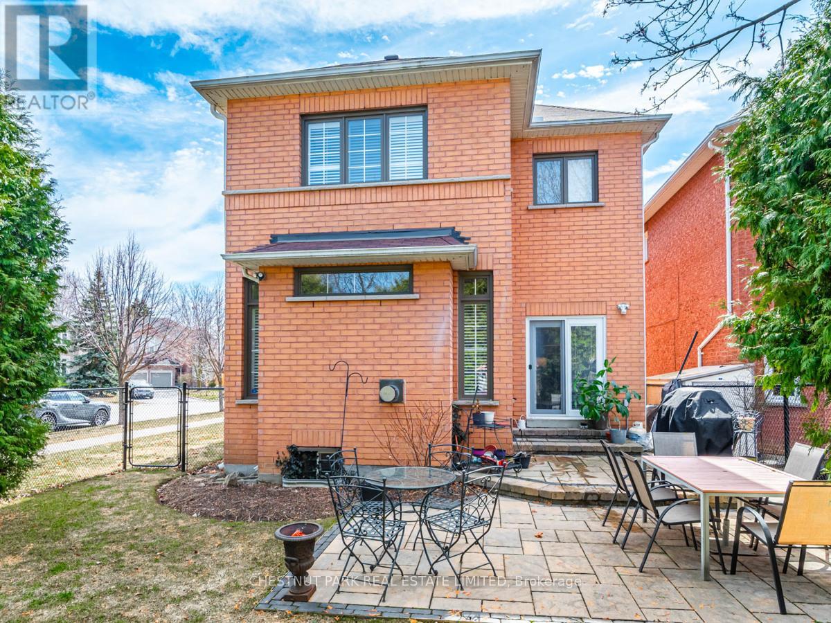 Photo 41 of 86 Forest Lane Drive, Vaughan ON
