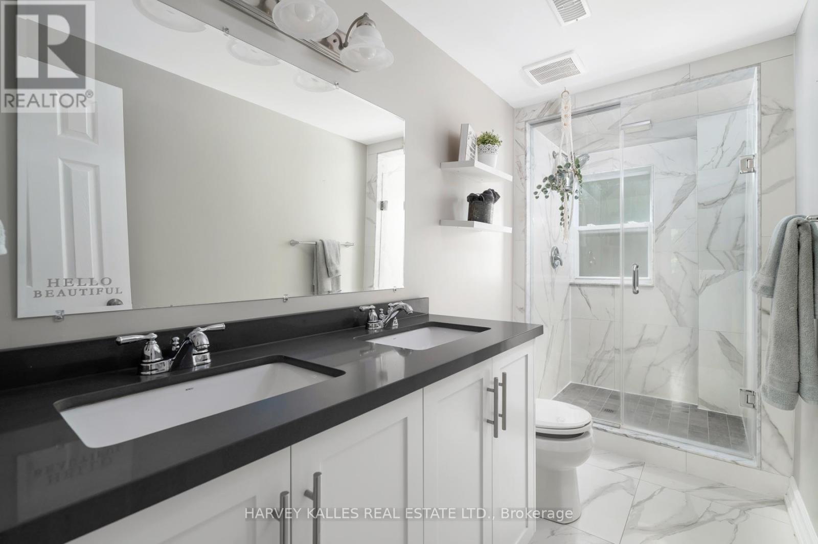 Photo 24 of 491 Sandford Street, Newmarket ON