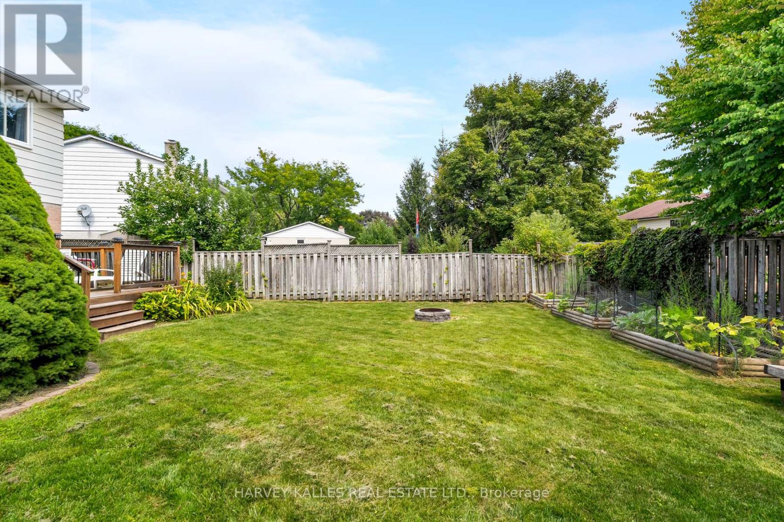 Photo 44 of 491 Sandford Street, Newmarket ON