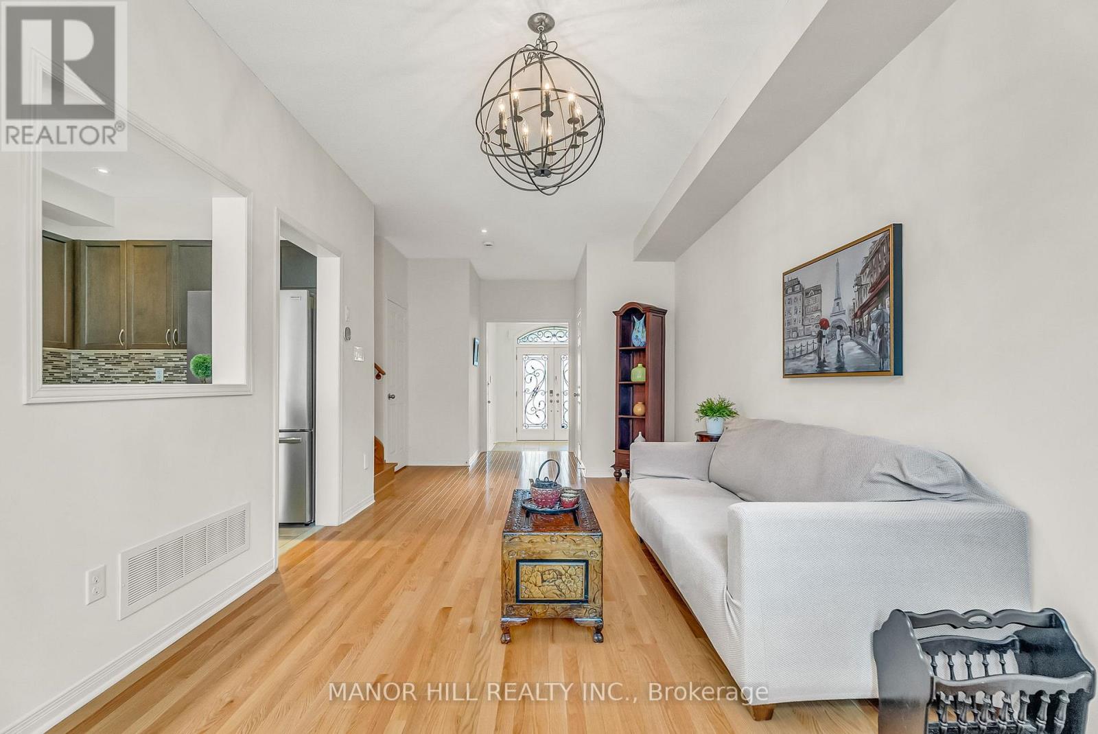 Photo 12 of 58 Big Hill Crescent, Vaughan ON