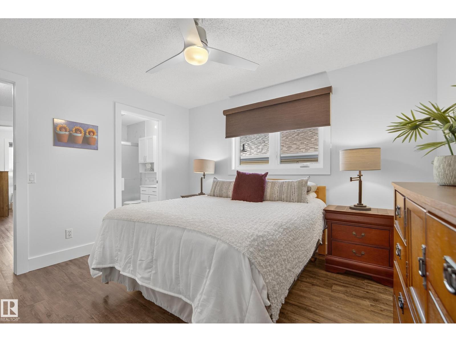 Photo 22 of 51 Oakpark Cr, St Albert AB