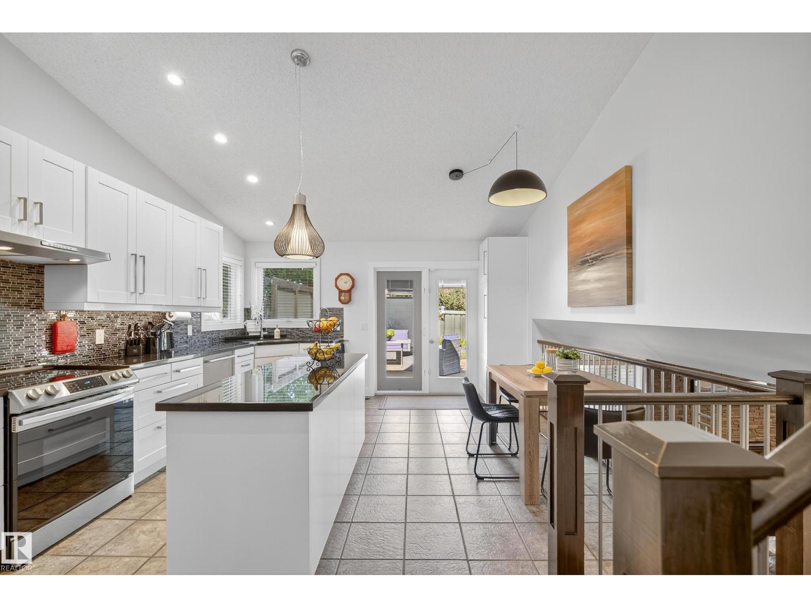 Photo 6 of 51 Oakpark Cr, St Albert AB