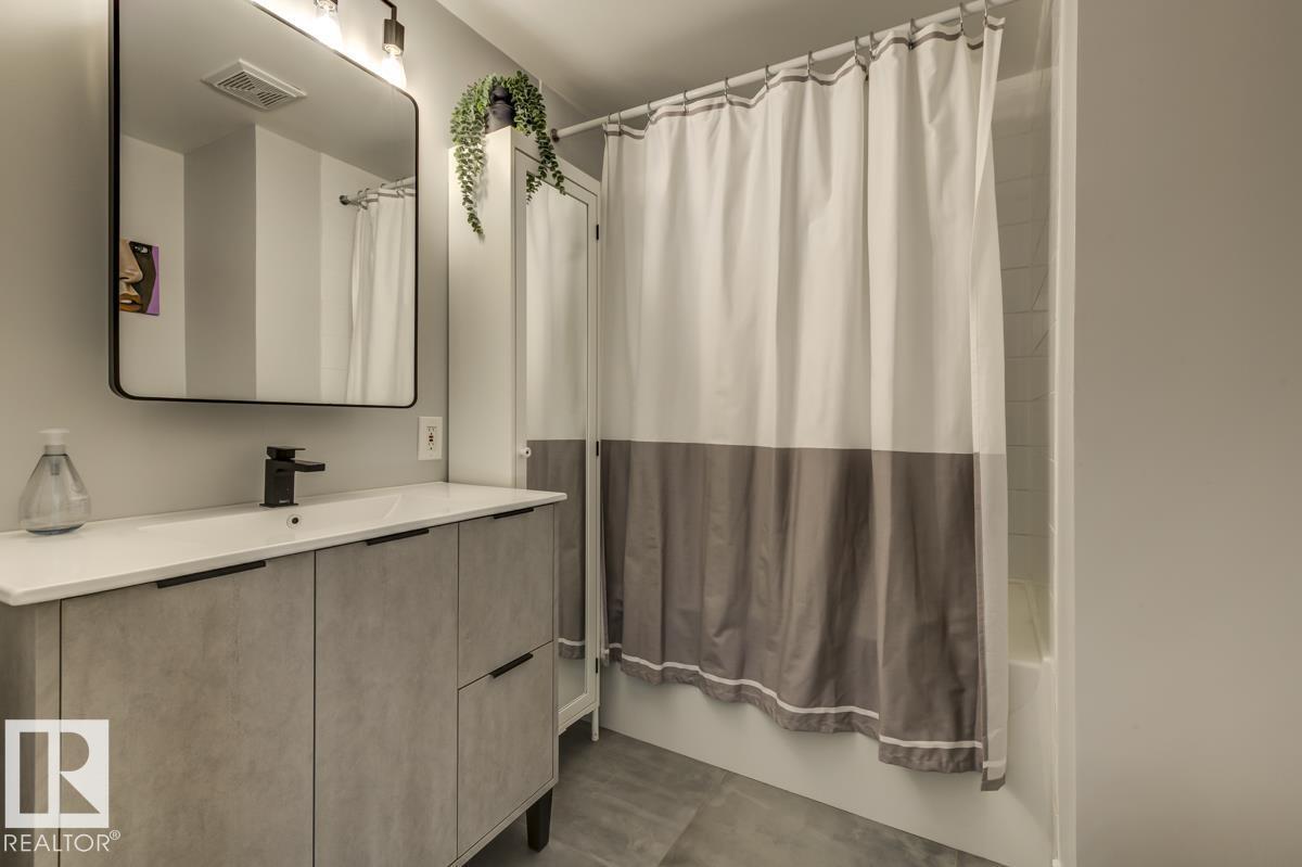 Photo 5 of 208 10309 107 St Nw, Edmonton AB