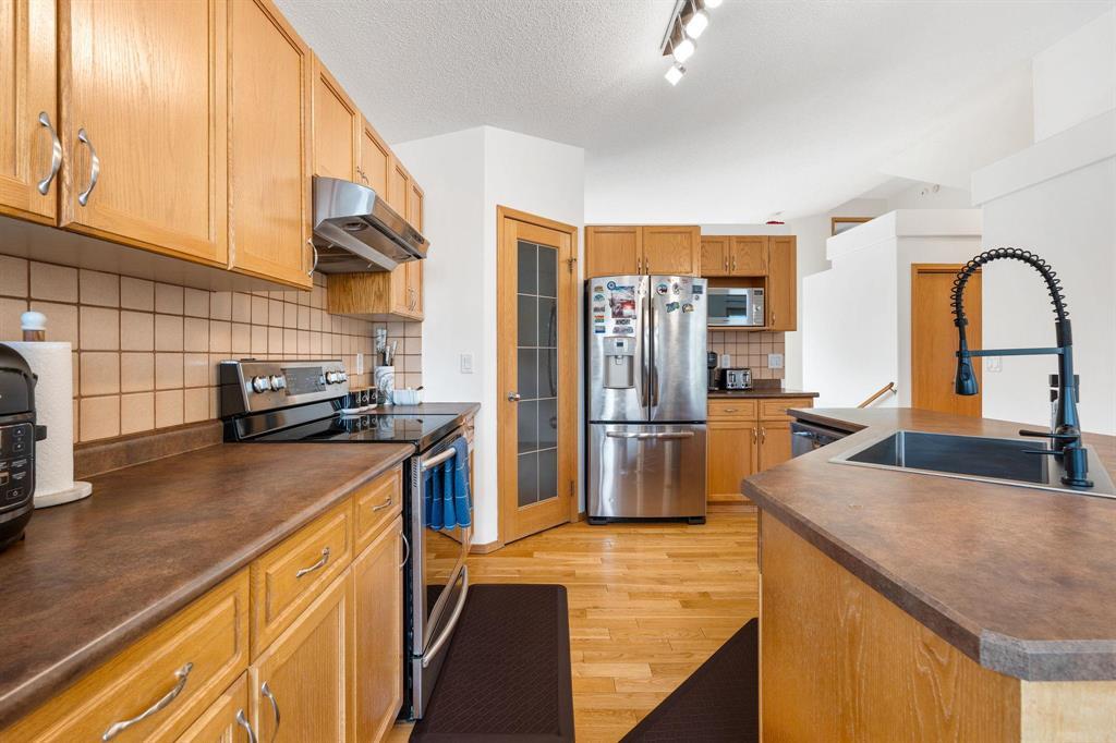 Photo 19 of 102 Lindmere Drive, Winnipeg MB
