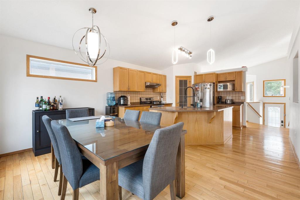 Photo 23 of 102 Lindmere Drive, Winnipeg MB