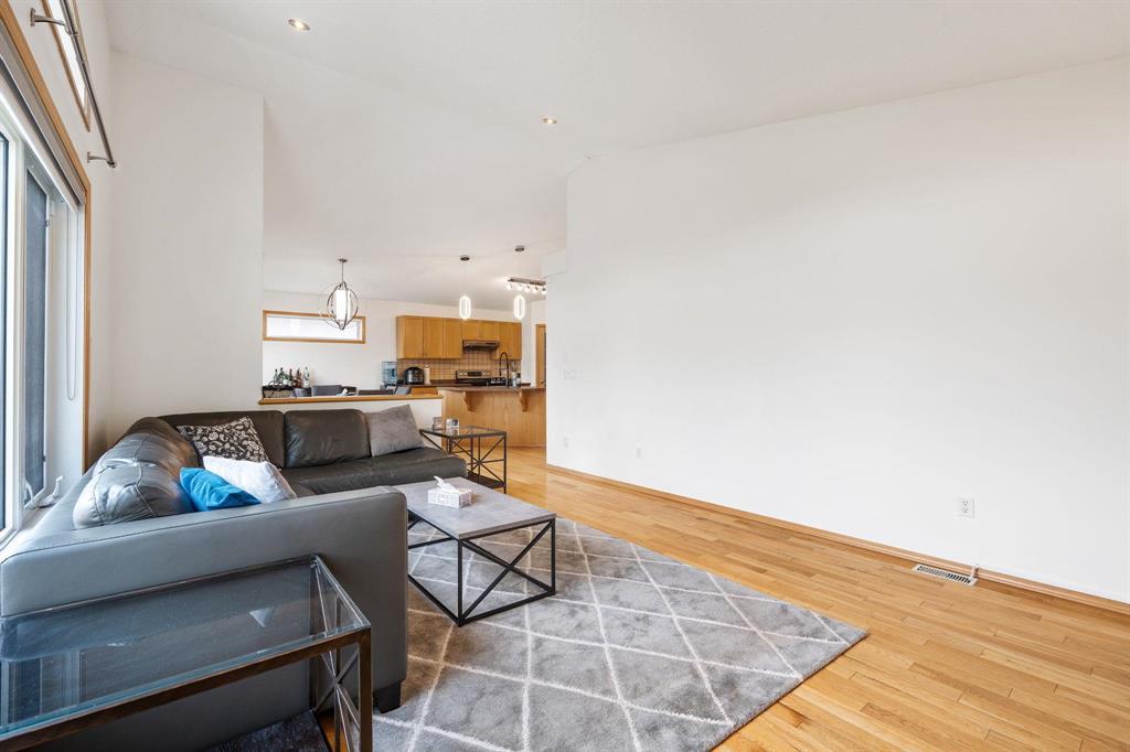 Photo 27 of 102 Lindmere Drive, Winnipeg MB