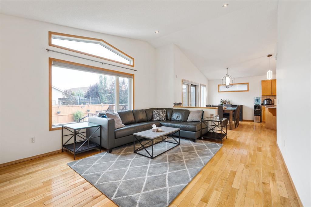 Photo 28 of 102 Lindmere Drive, Winnipeg MB
