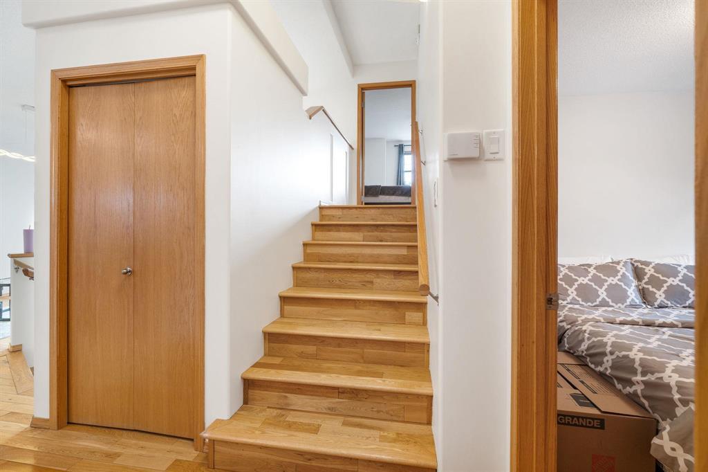 Photo 33 of 102 Lindmere Drive, Winnipeg MB