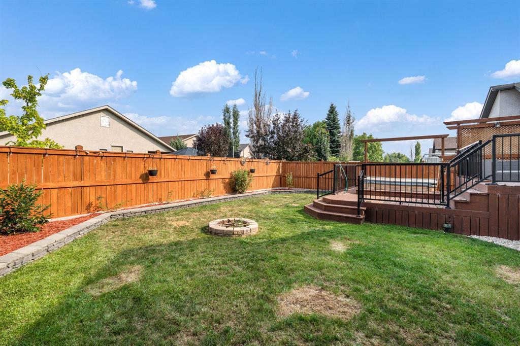 Photo 43 of 102 Lindmere Drive, Winnipeg MB