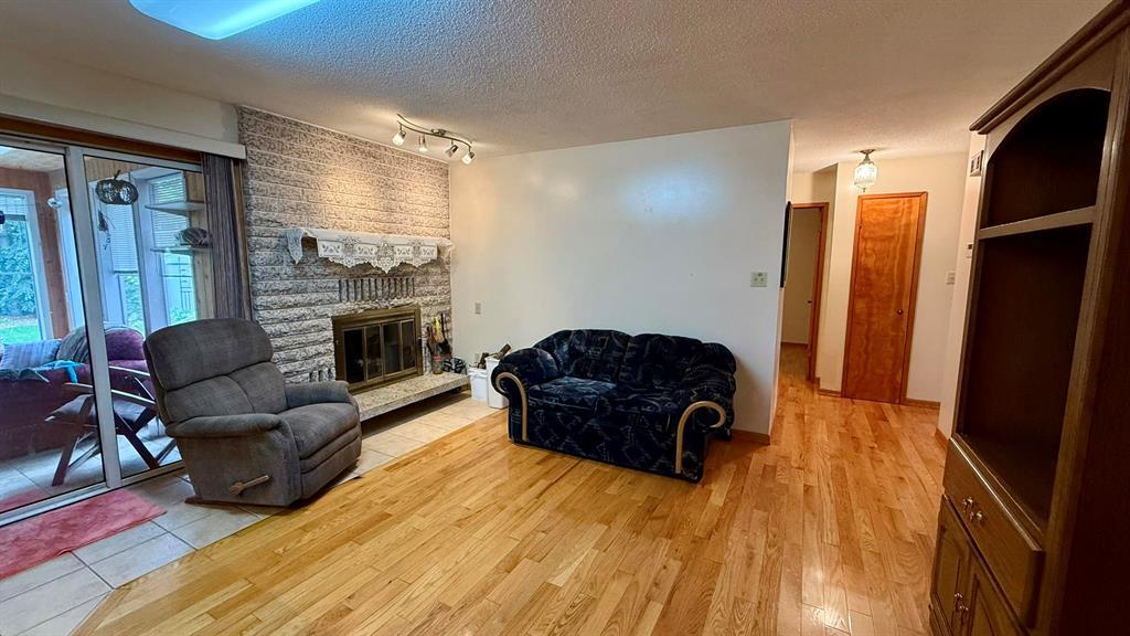 Photo 15 of 108 Greenwood Street, Steinbach MB
