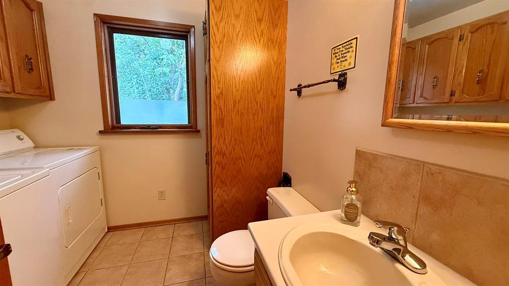Photo 21 of 108 Greenwood Street, Steinbach MB