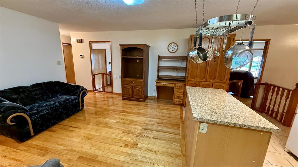 Photo 9 of 108 Greenwood Street, Steinbach MB