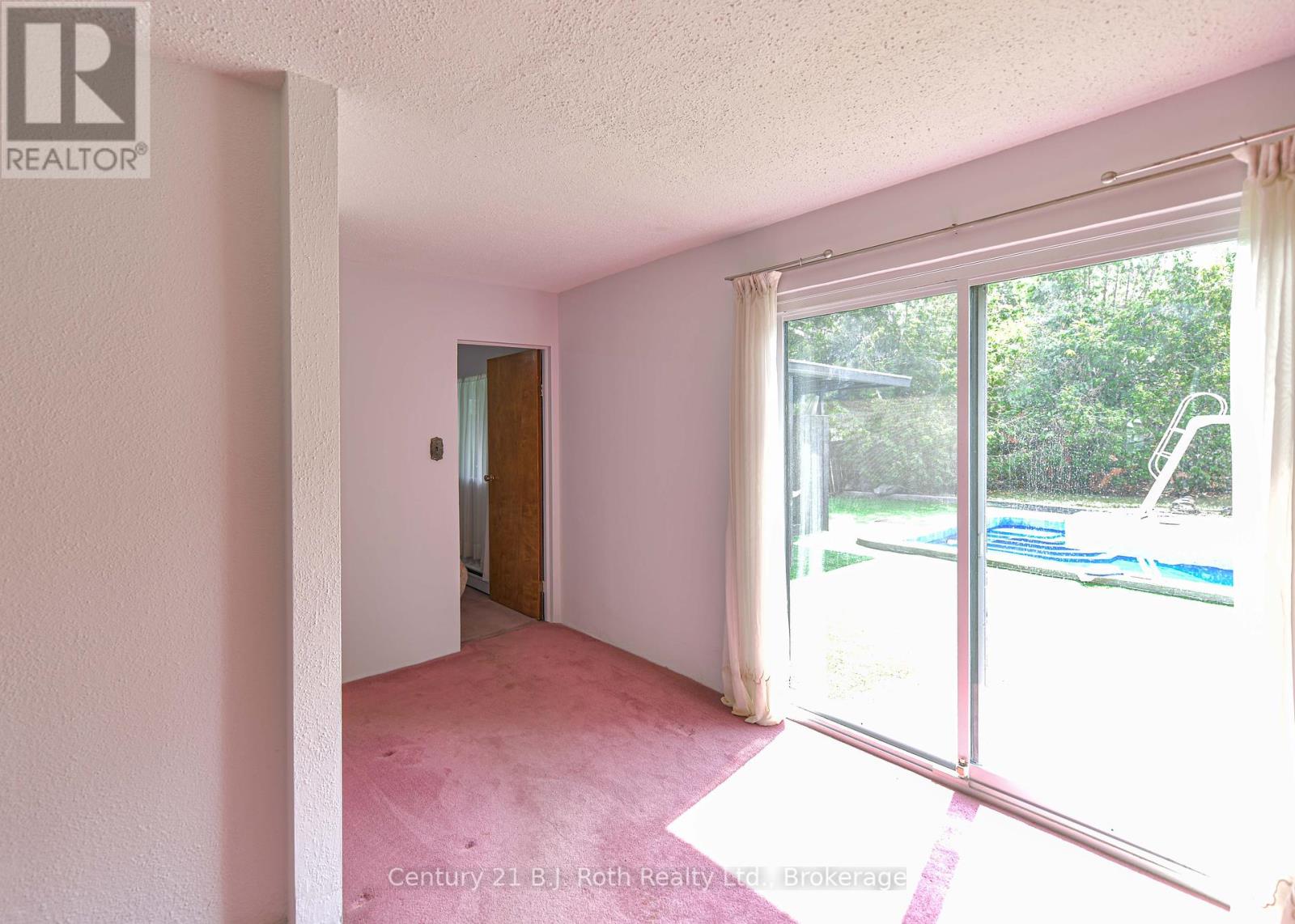 Photo 14 of 535 High Street, Orillia ON