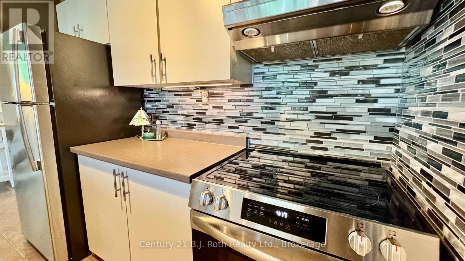 Photo 19 of 331 Grandview Hilltop Drive, Huntsville ON