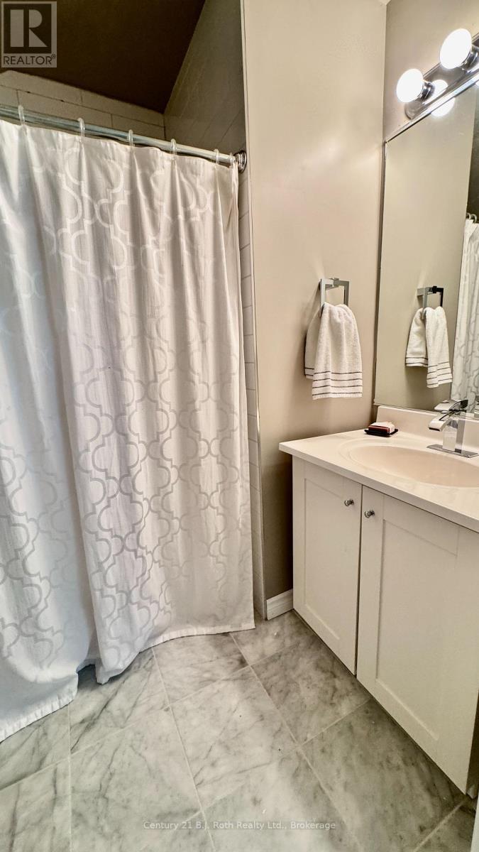 Photo 36 of 331 Grandview Hilltop Drive, Huntsville ON
