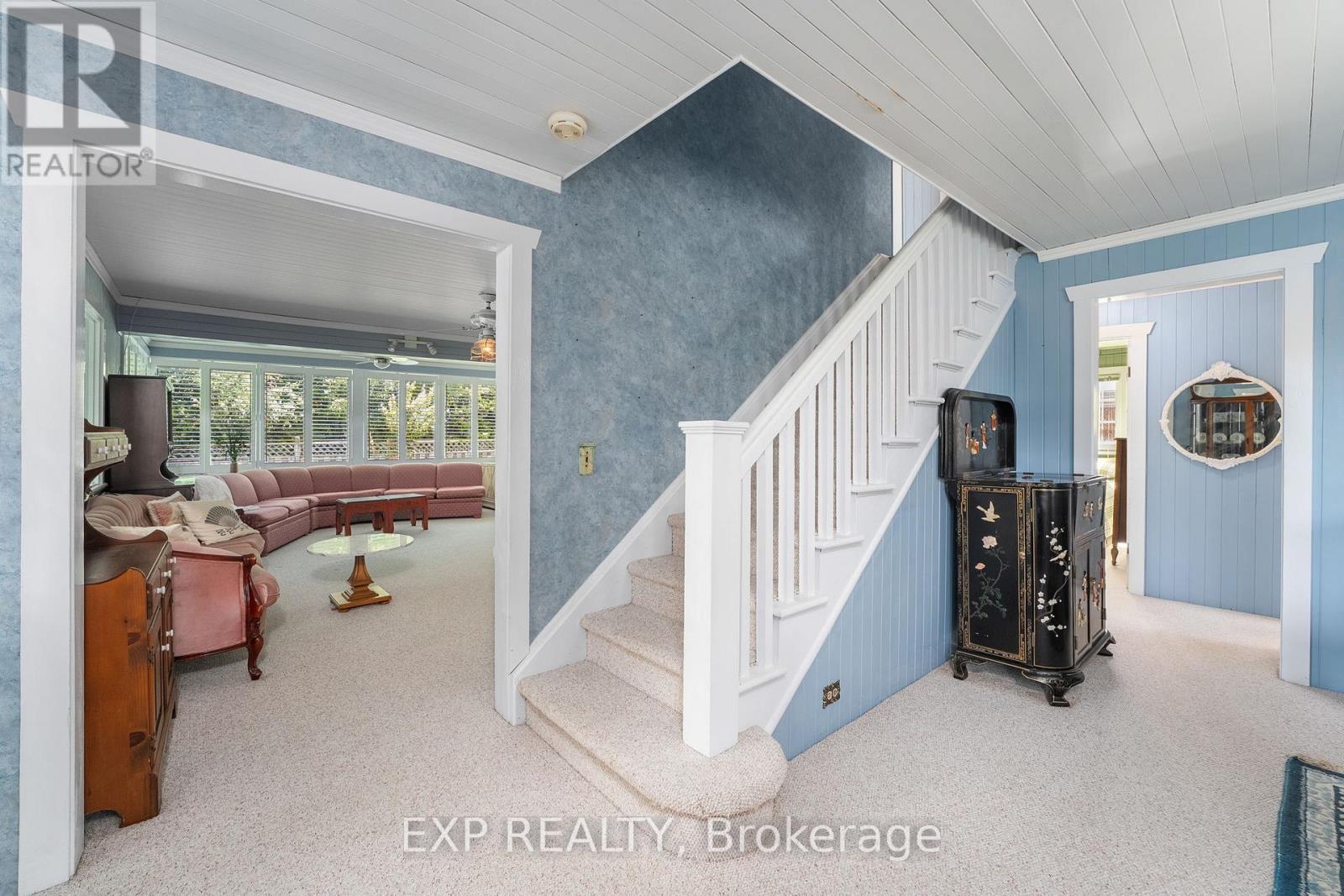 Photo 27 of 45 Westwind Circle, Georgina ON