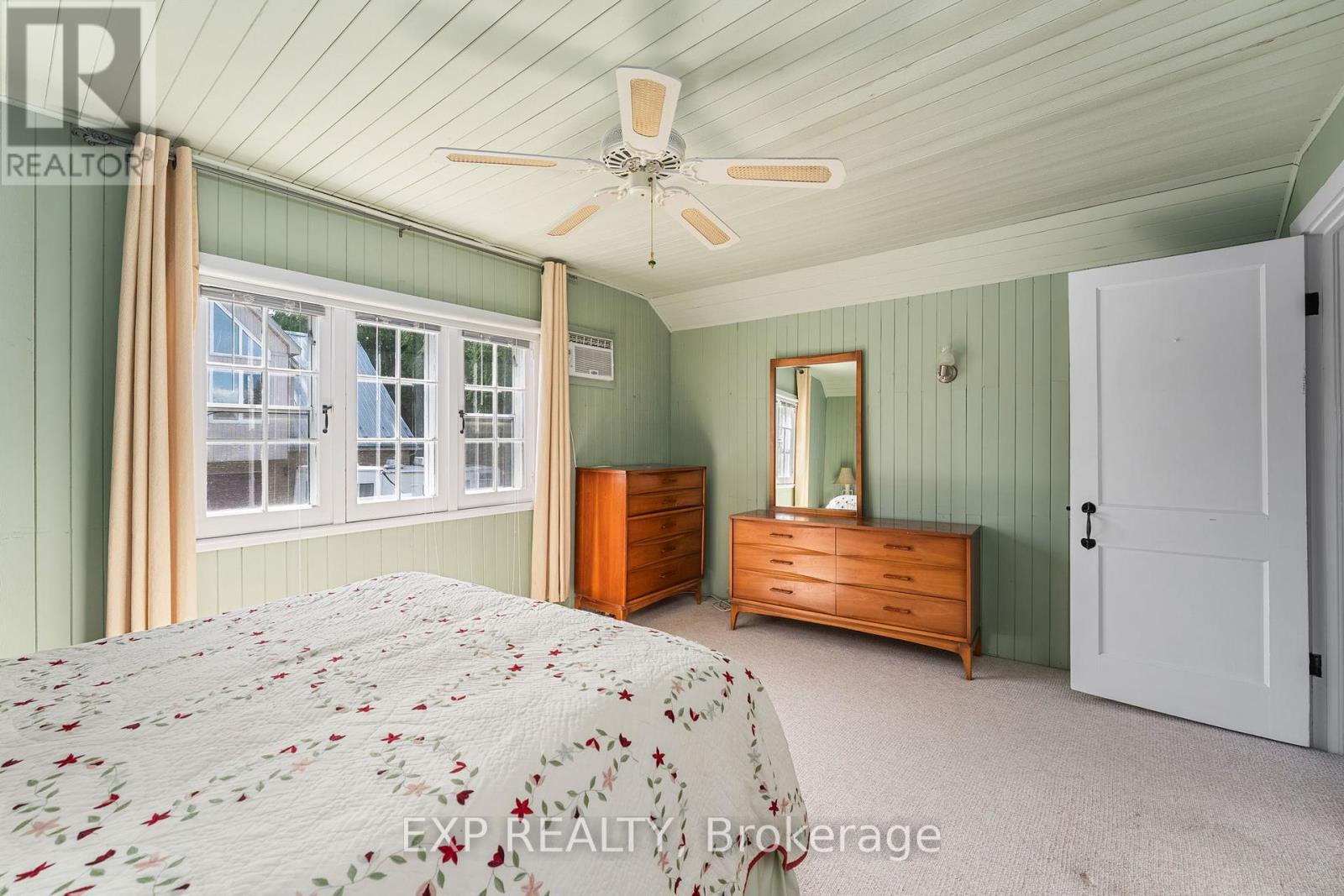 Photo 31 of 45 Westwind Circle, Georgina ON
