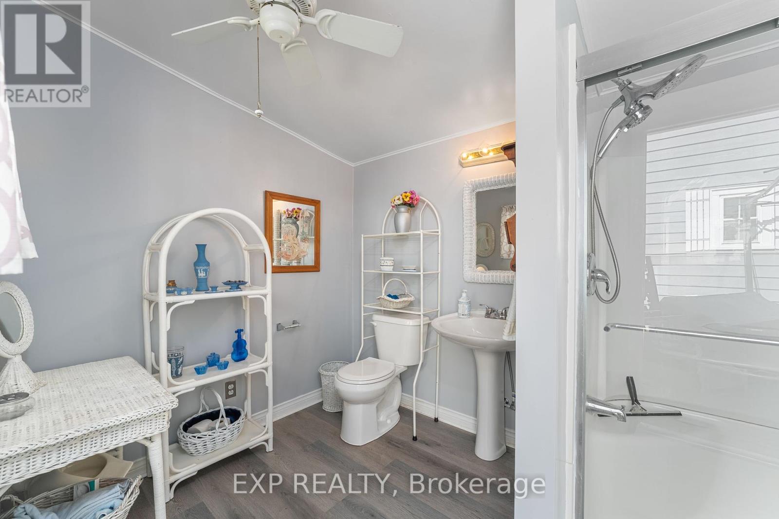 Photo 36 of 45 Westwind Circle, Georgina ON