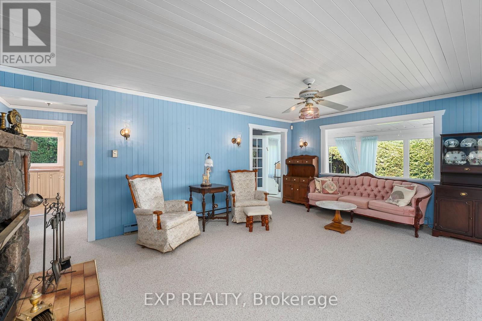 Photo 20 of 45 Westwind Circle, Georgina ON