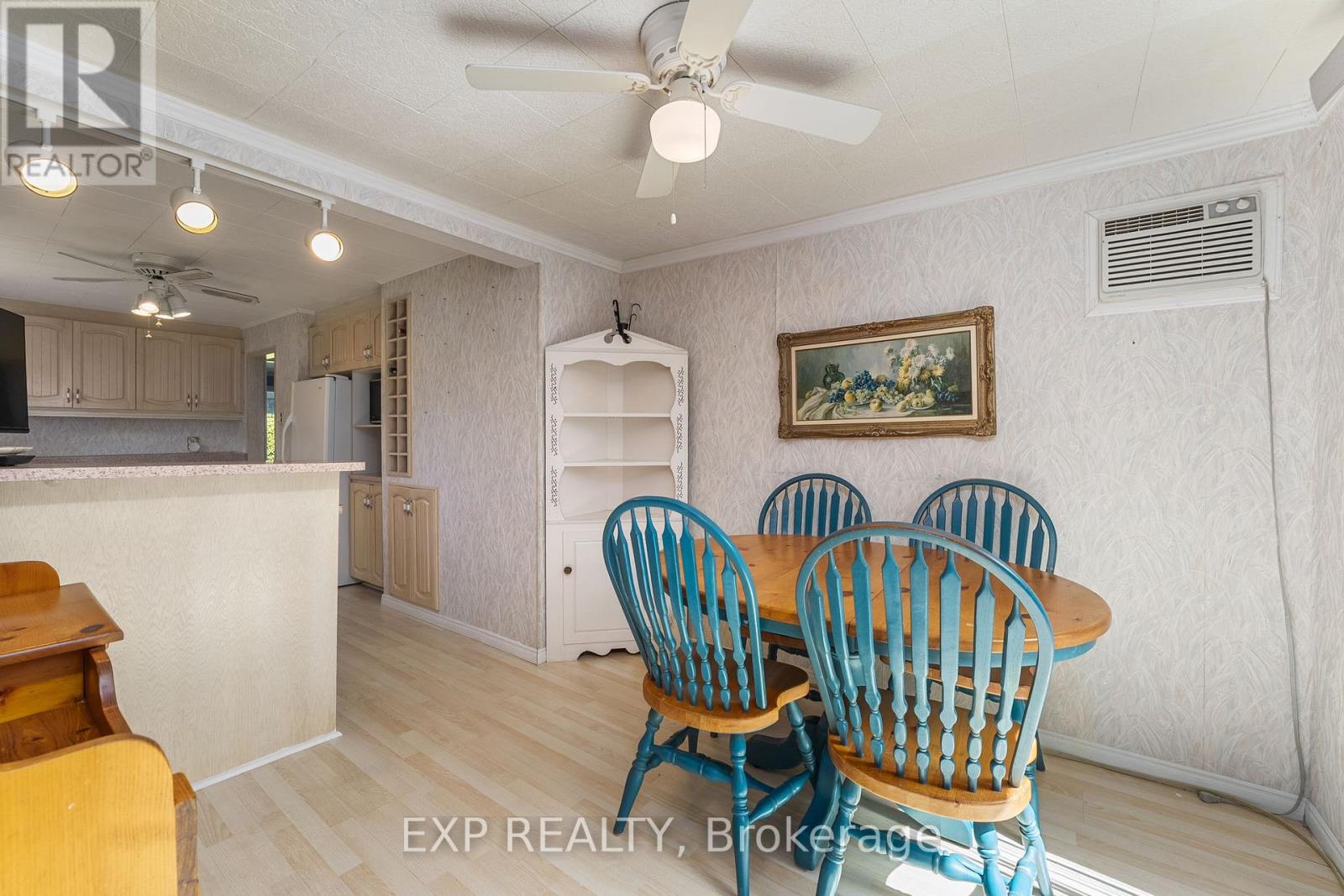 Photo 14 of 45 Westwind Circle, Georgina ON