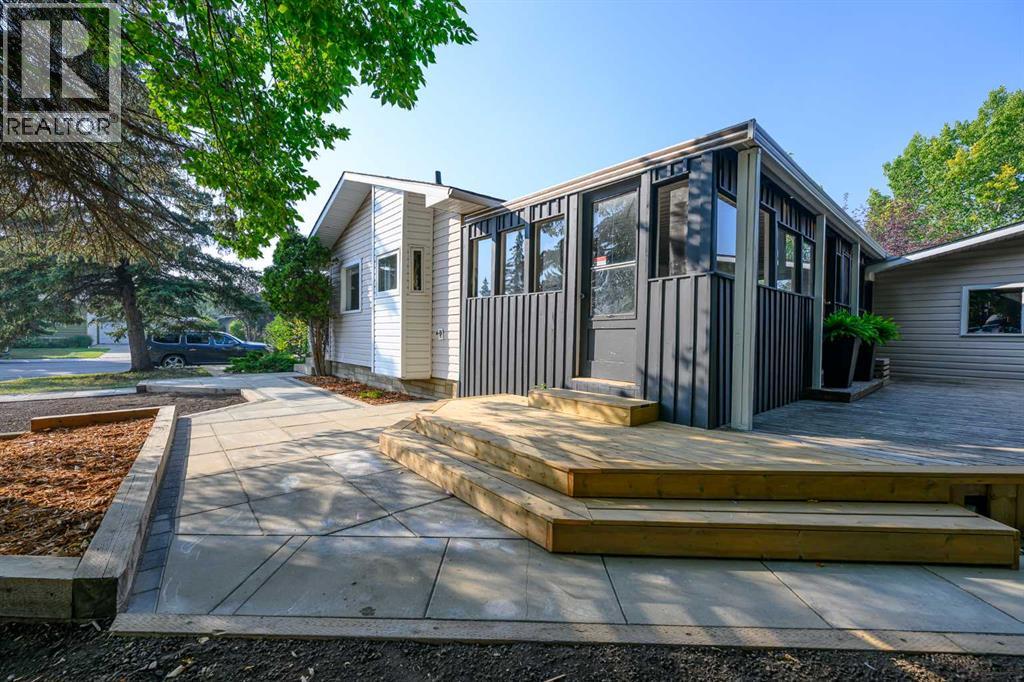 Photo 1 of 8607 99 A Street, Grande Prairie AB