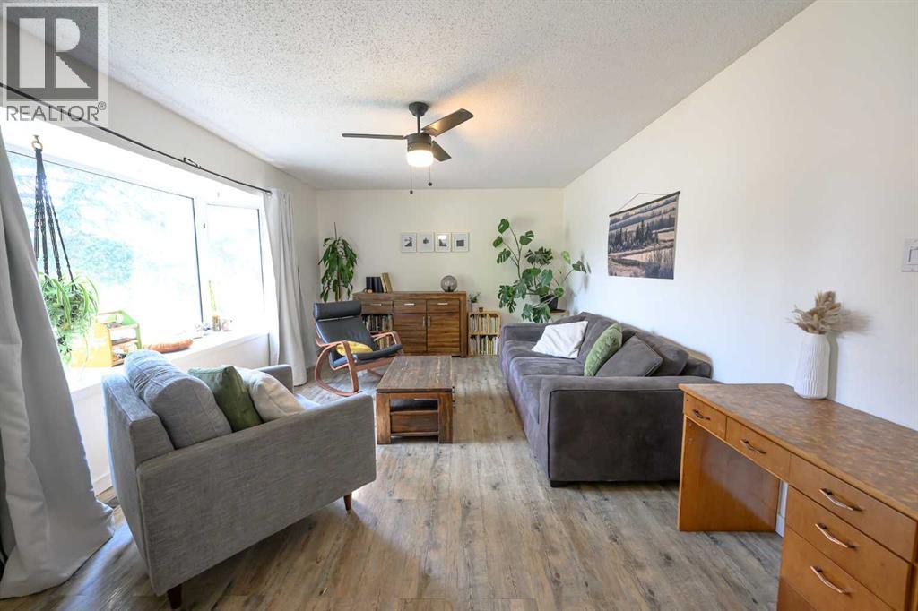 Photo 12 of 8607 99 A Street, Grande Prairie AB