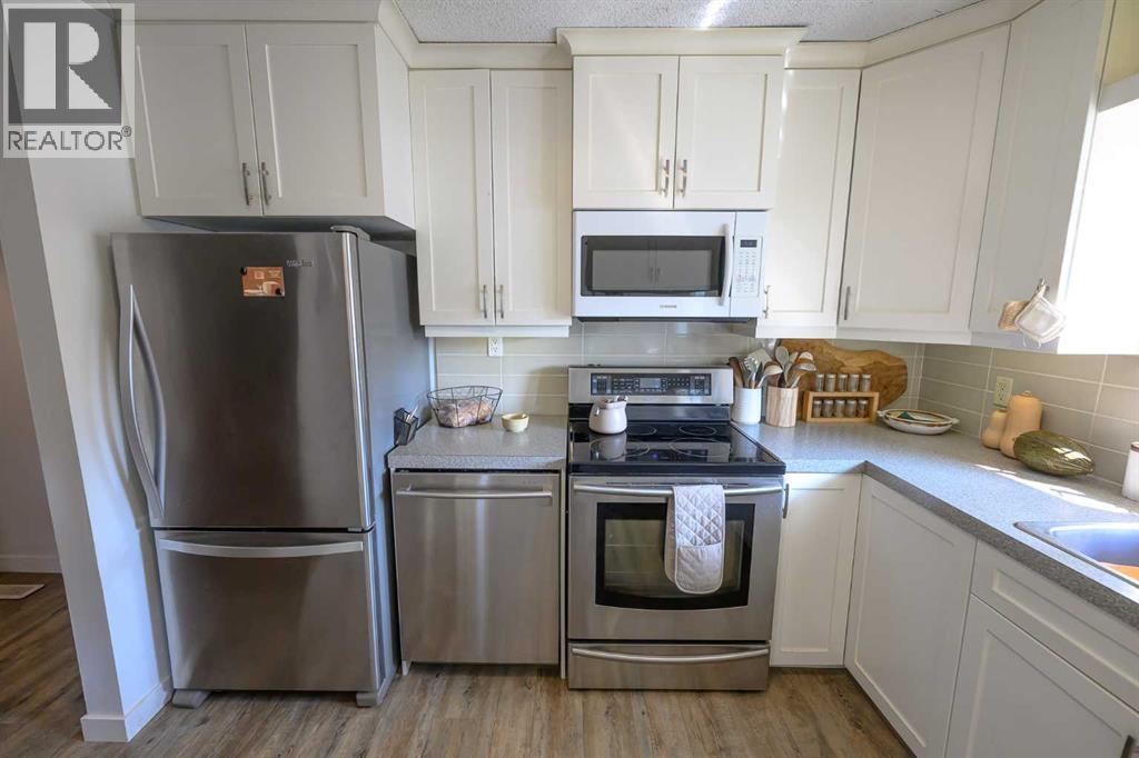 Photo 9 of 8607 99 A Street, Grande Prairie AB