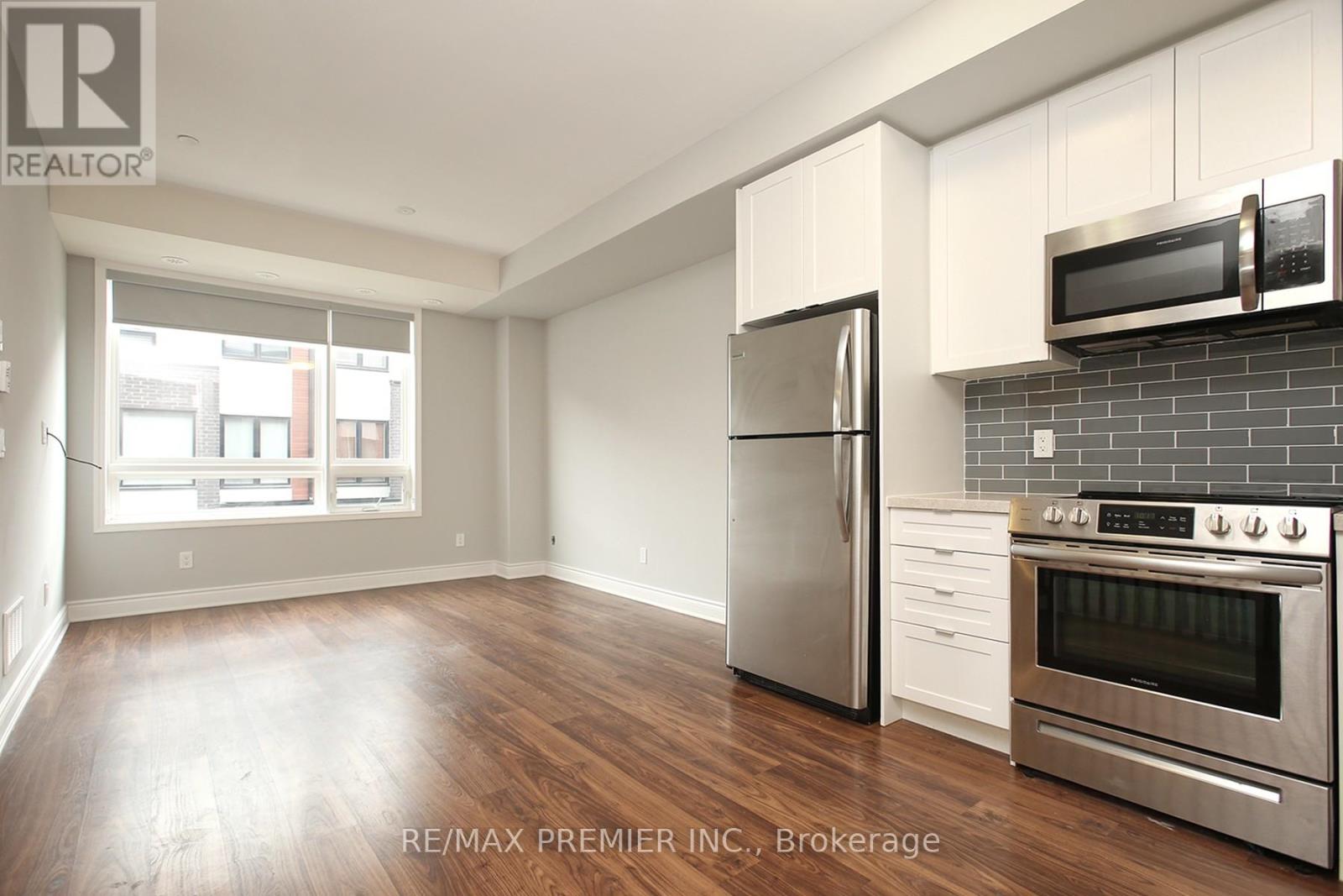 Photo 11 of 312 1100 Briar Hill Avenue, Toronto ON