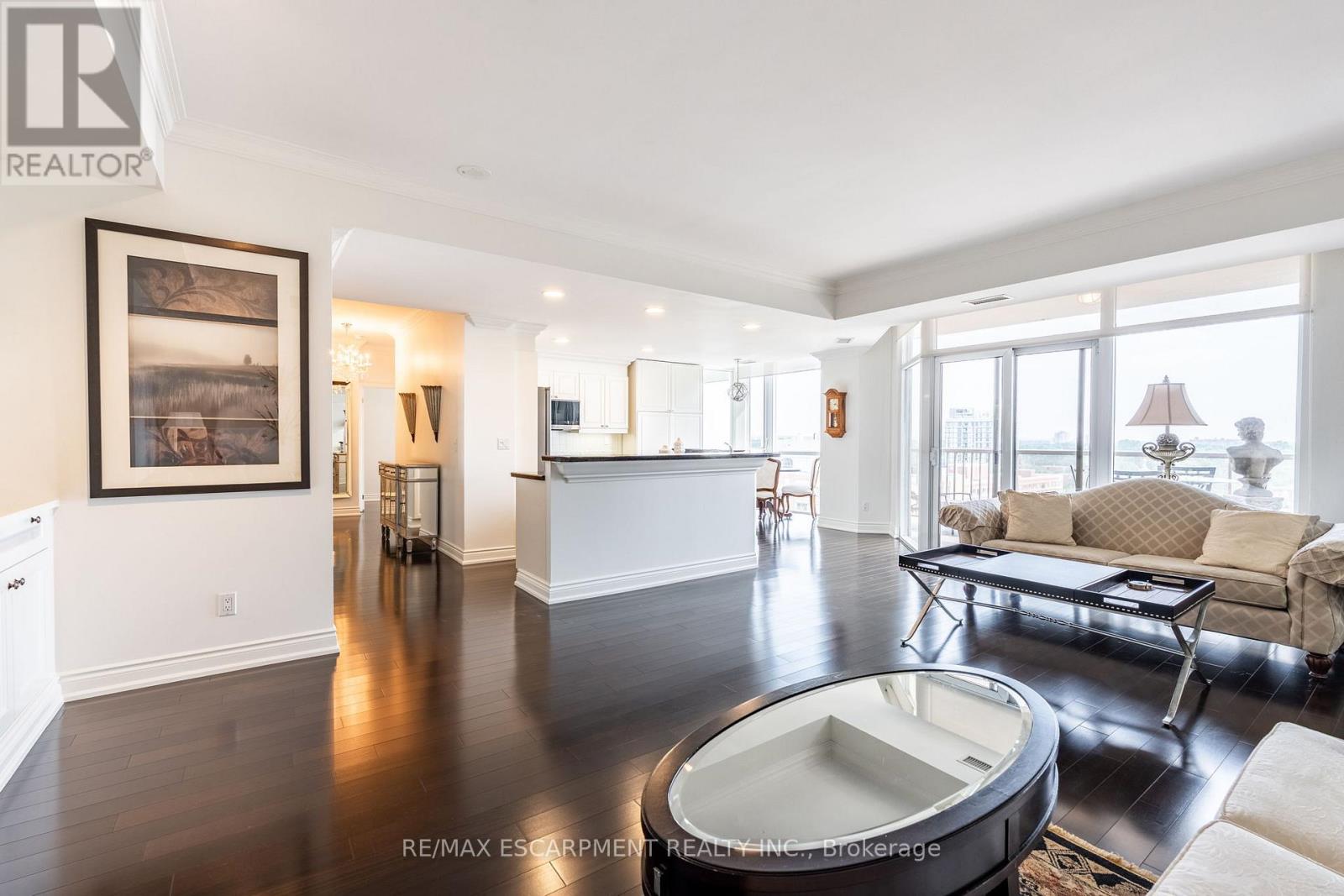 Photo 13 of 1102 1477 Lakeshore Road, Burlington ON