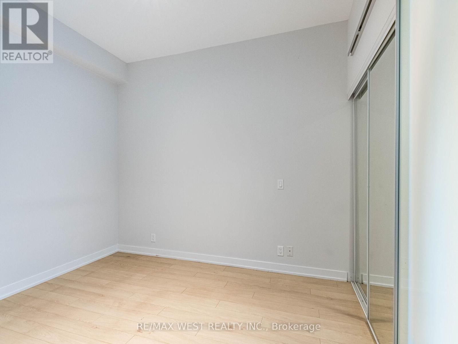 Photo 12 of 602 10 Park Lawn Road, Toronto ON