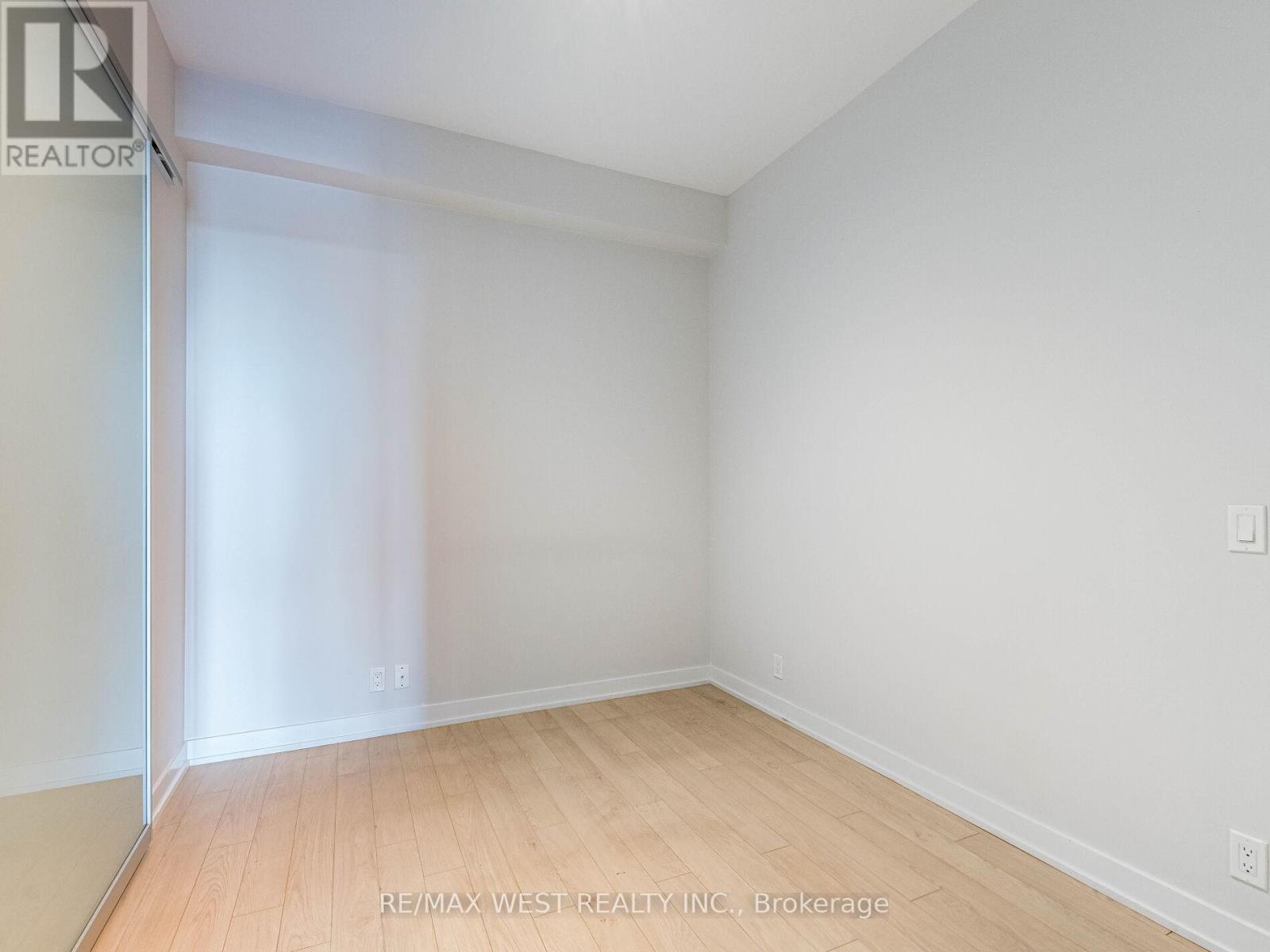 Photo 13 of 602 10 Park Lawn Road, Toronto ON