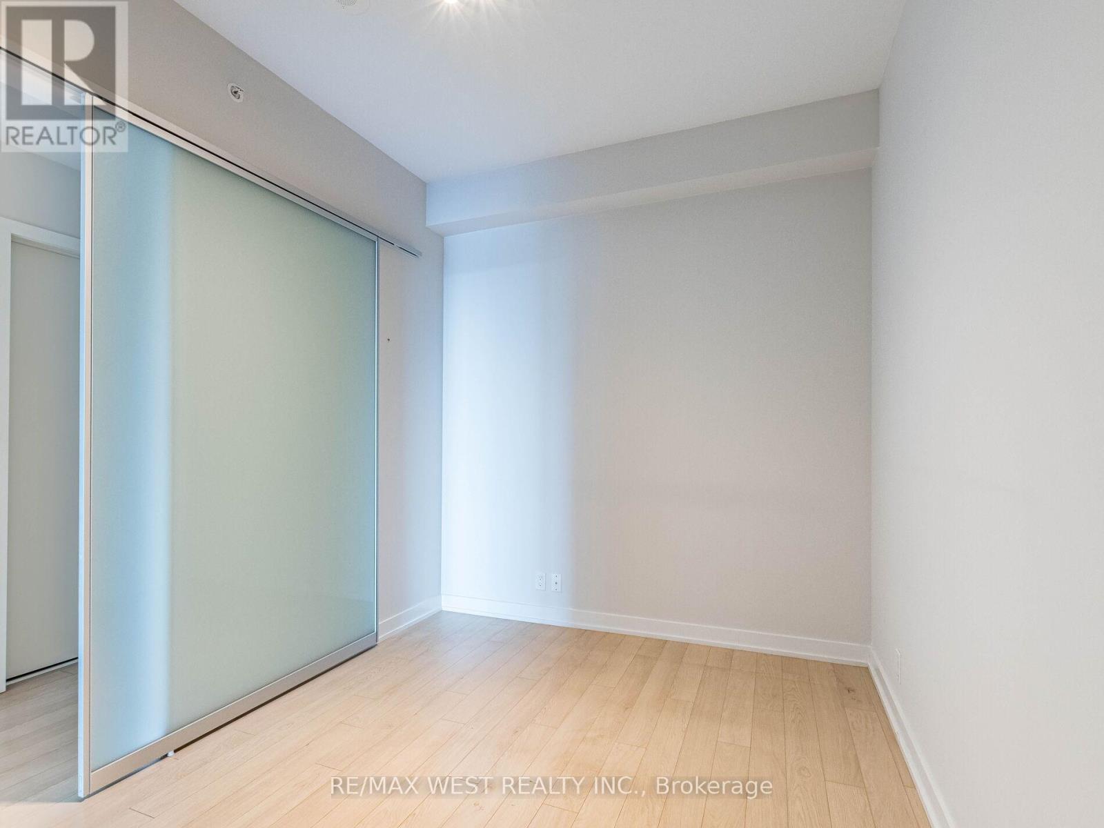 Photo 14 of 602 10 Park Lawn Road, Toronto ON