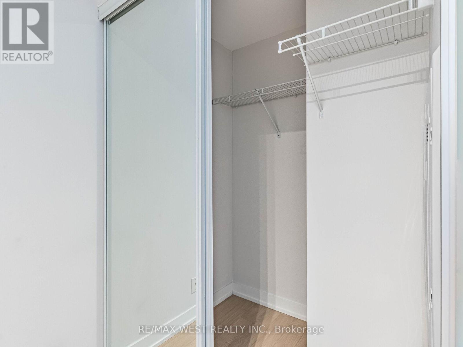 Photo 17 of 602 10 Park Lawn Road, Toronto ON