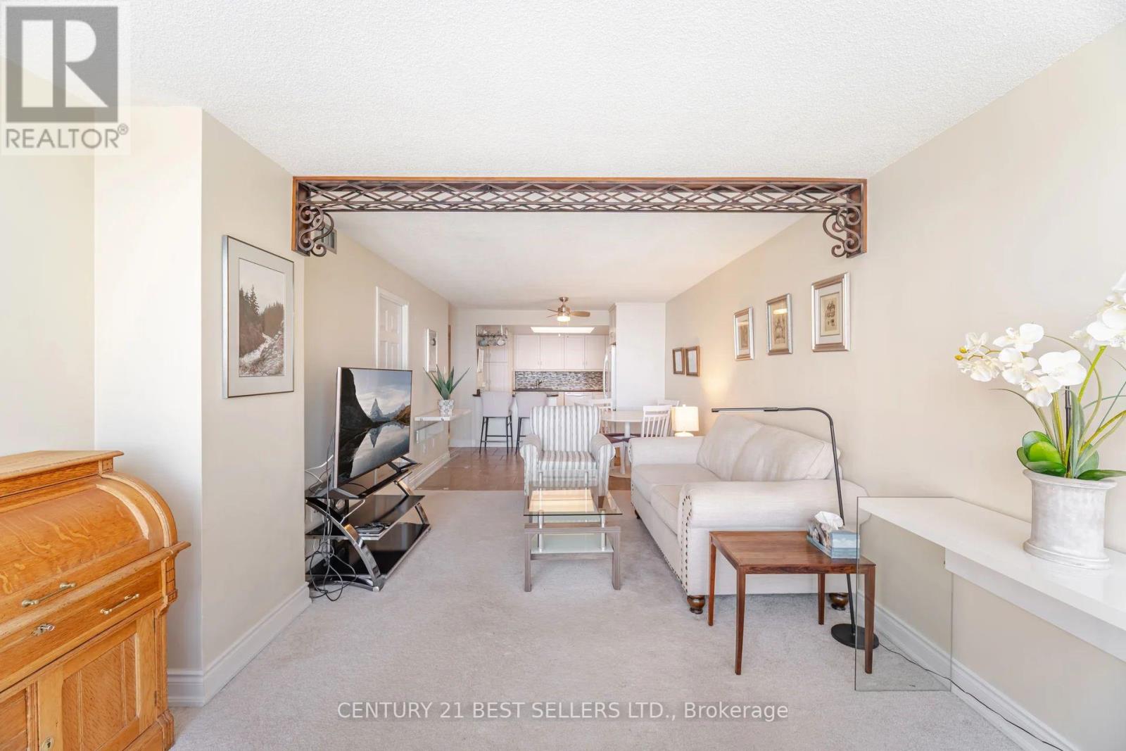 Photo 15 of 1107 2091 Hurontario Street, Mississauga ON
