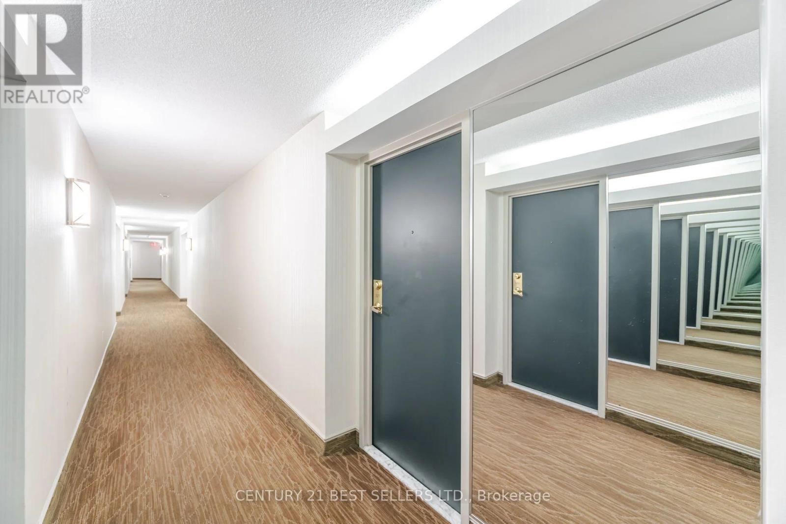 Photo 5 of 1107 2091 Hurontario Street, Mississauga ON