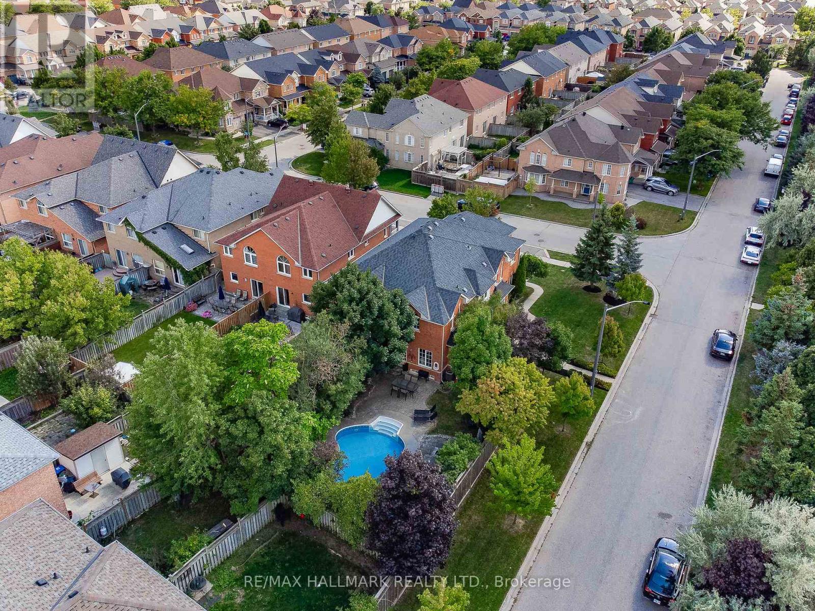 Photo 1 of 3288 Equestrian Crescent, Mississauga ON