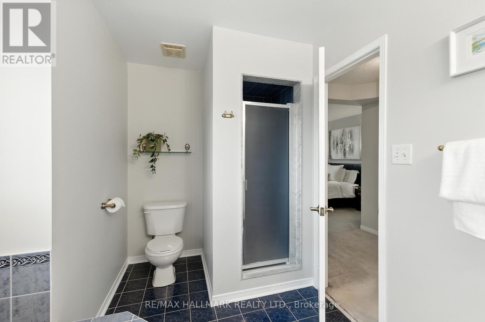 Photo 28 of 3288 Equestrian Crescent, Mississauga ON