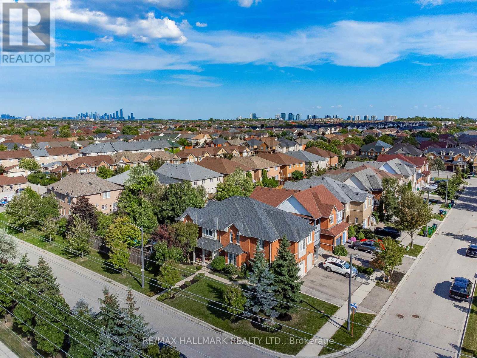 Photo 45 of 3288 Equestrian Crescent, Mississauga ON
