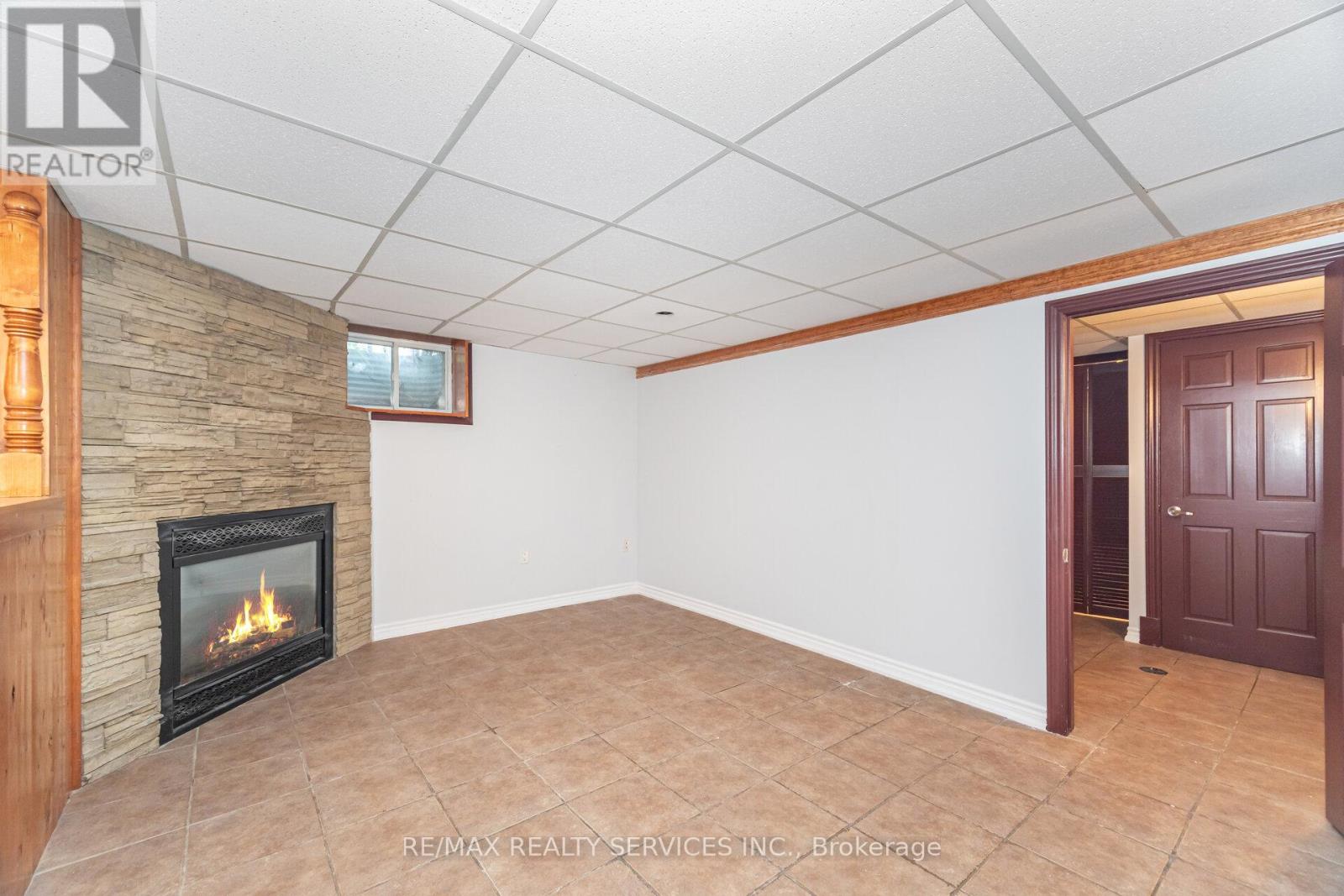 Photo 42 of 28 Homeland Court, Brampton ON