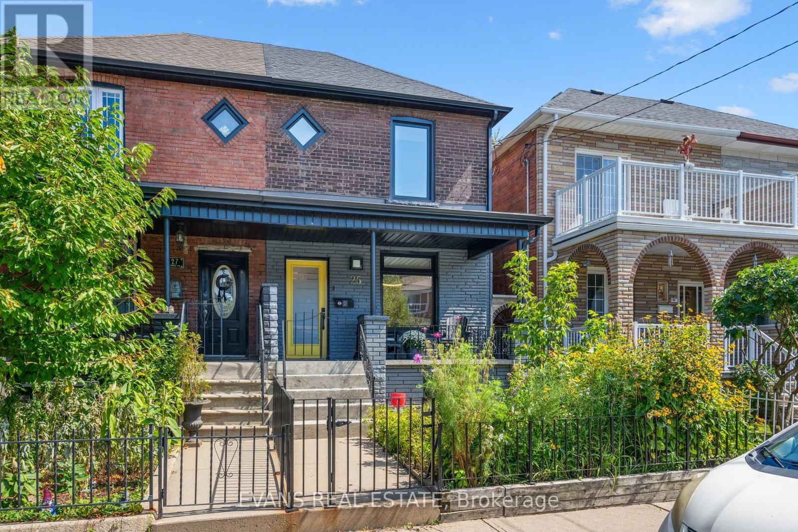 Photo 1 of 25 Uxbridge Avenue, Toronto ON