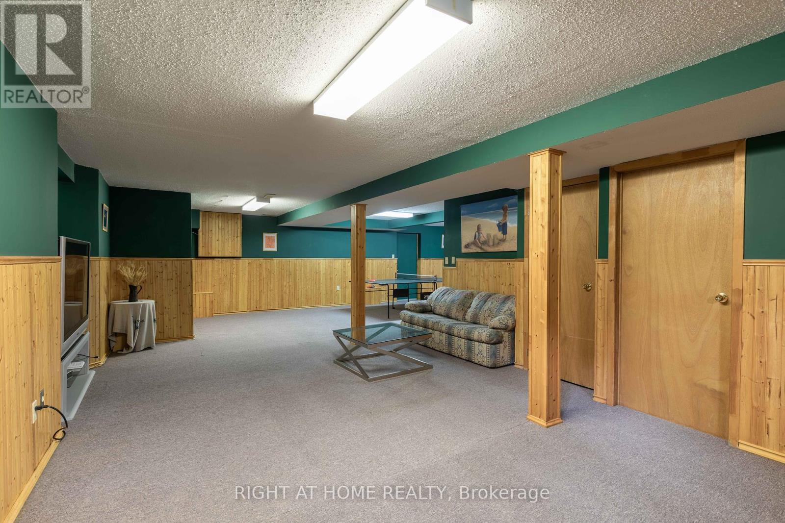 Photo 35 of 21 Hime Crescent, Ottawa ON