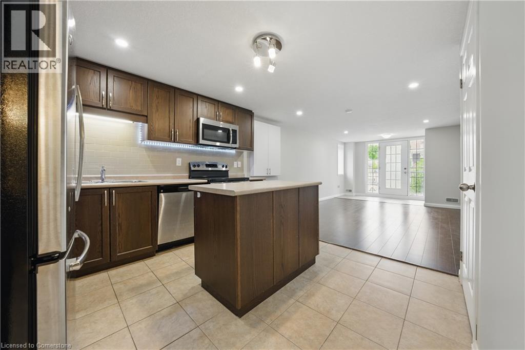 Photo 10 of 31 Sienna Street Unit A, Kitchener ON