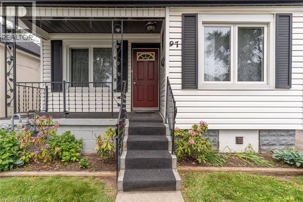 Photo 4 of 97 Park Row N, Hamilton ON